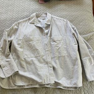 Everlane The Boxy Oxford in Black/White stripe